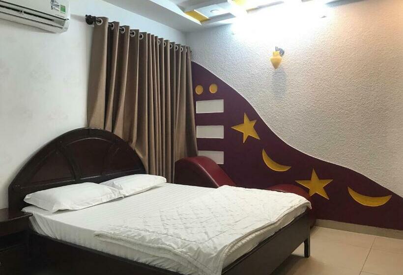 اتاق استاندارد یک نفره, Khách Sạn Hồng Tâm