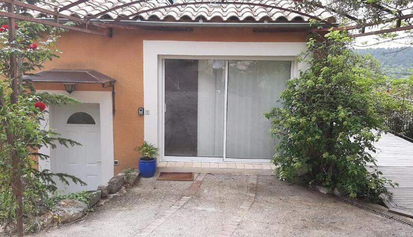 标准间带露台, Au Papillon Dort