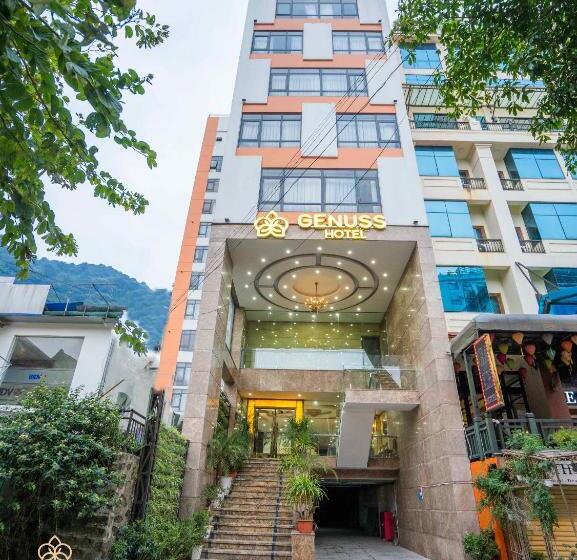 مجموعه ویستا شهر, Khách Sạn Century Tam đảo