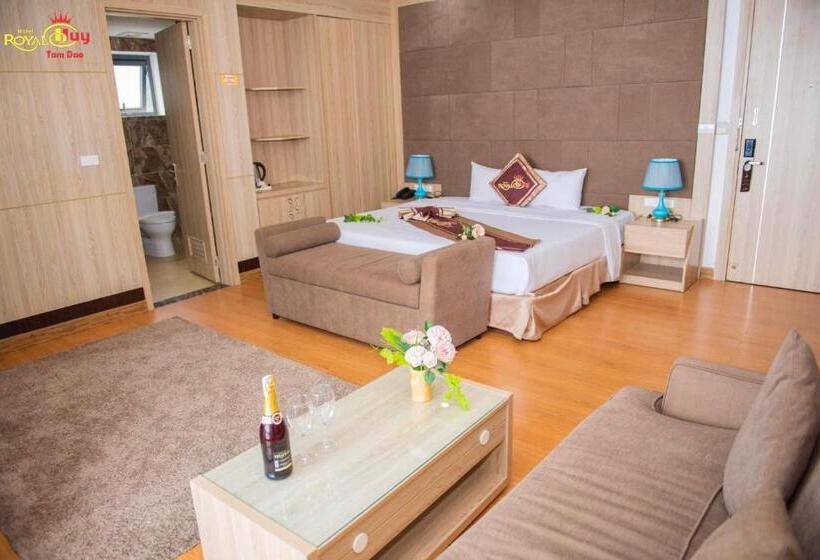 سوییت جونیور با بالکن, Khách Sạn Century Tam đảo