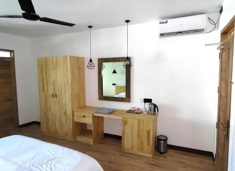 اتاق لوکس با تخت بزرگ, Odi Kamadhoo