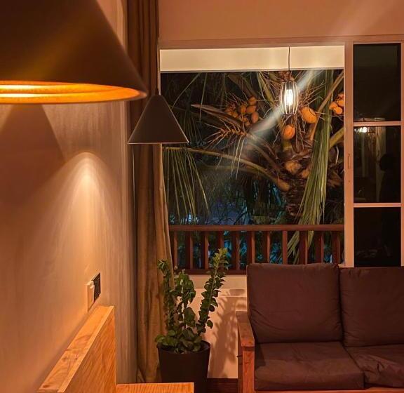 اتاق لوکس با تخت بزرگ, Odi Kamadhoo