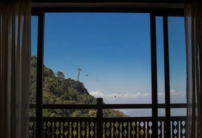 اتاق لوکس, Chandragiri Hills Resort