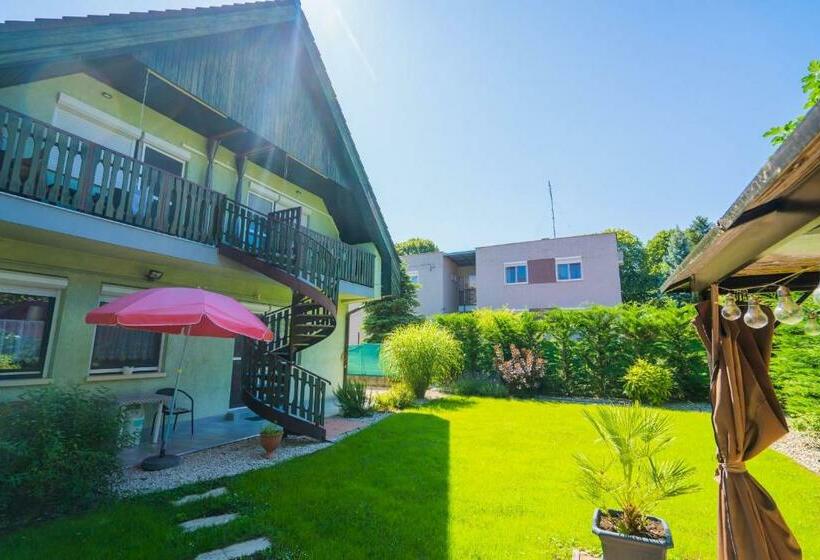 标准房带园景, Csini Vendégház