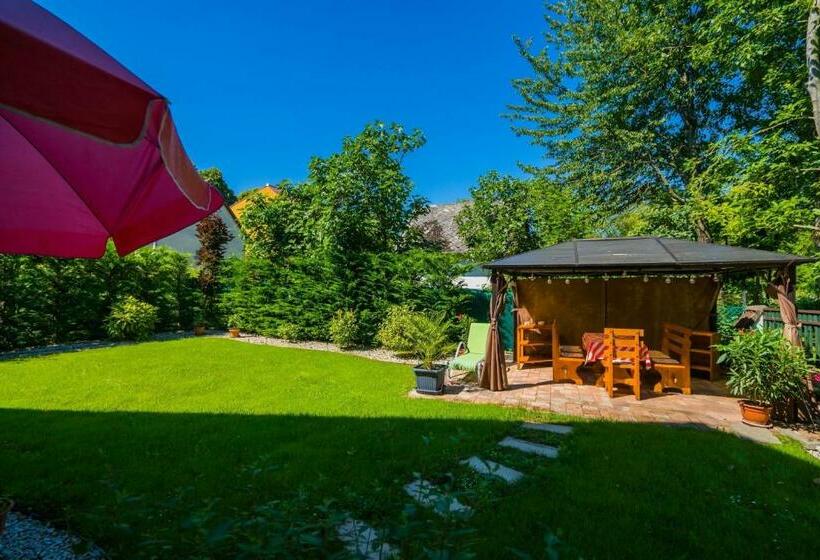 标准房带园景, Csini Vendégház