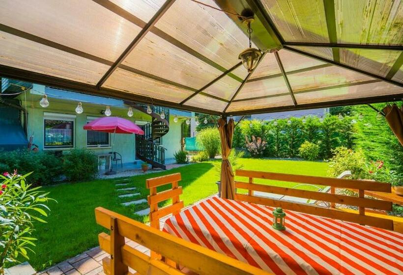 标准房带园景, Csini Vendégház