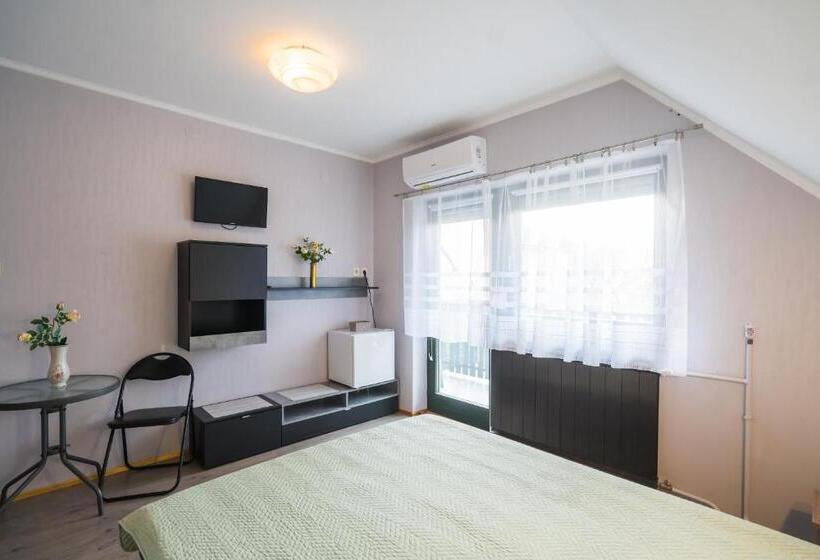 标准房带园景, Csini Vendégház