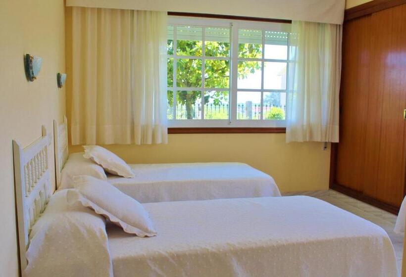 اتاق استاندارد سه نفره, Pensión Residencia Casa Teresa