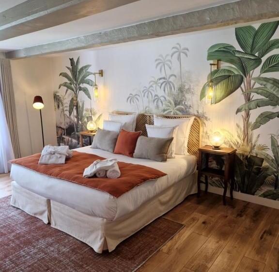 Deluxe room with river view, Au Moulin Saint Nicol   Honfleur