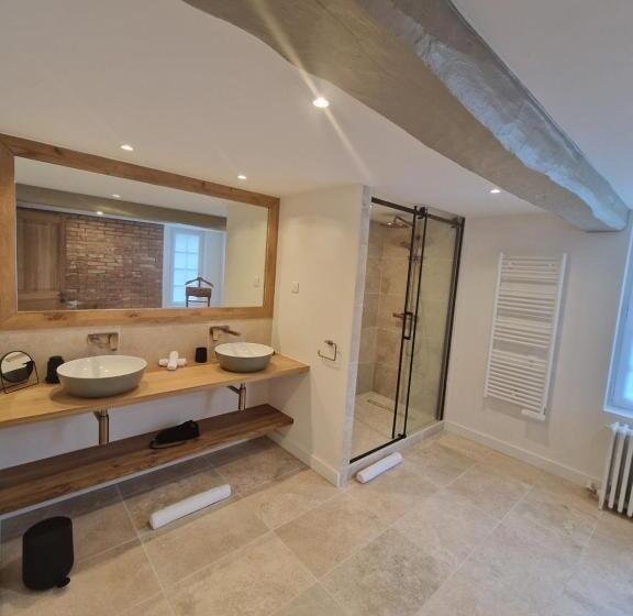 Deluxe room with river view, Au Moulin Saint Nicol   Honfleur