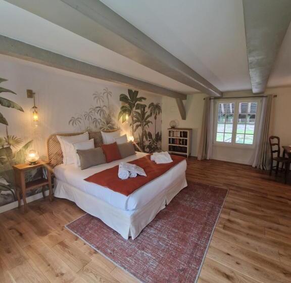 Deluxe room with river view, Au Moulin Saint Nicol   Honfleur