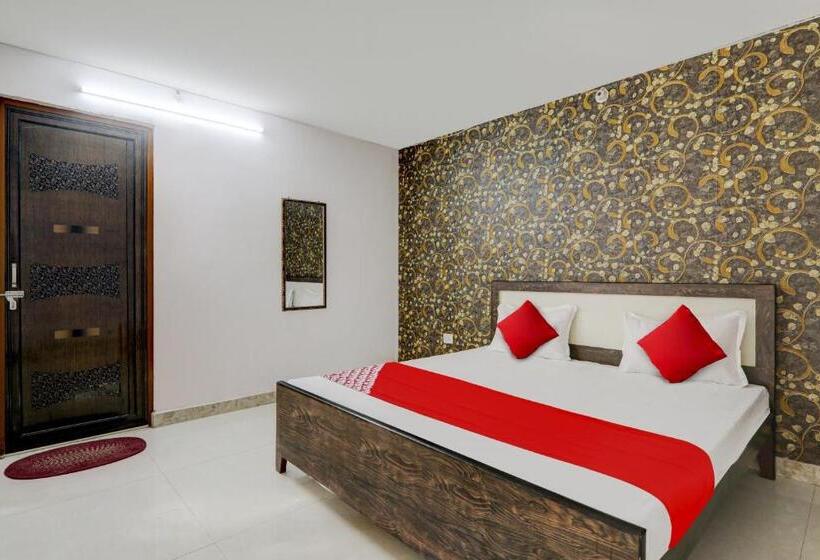 اتاق کلاسیک سه تخته, Flagship Ck Inn Near Chaudhary Charan Singh International Airport