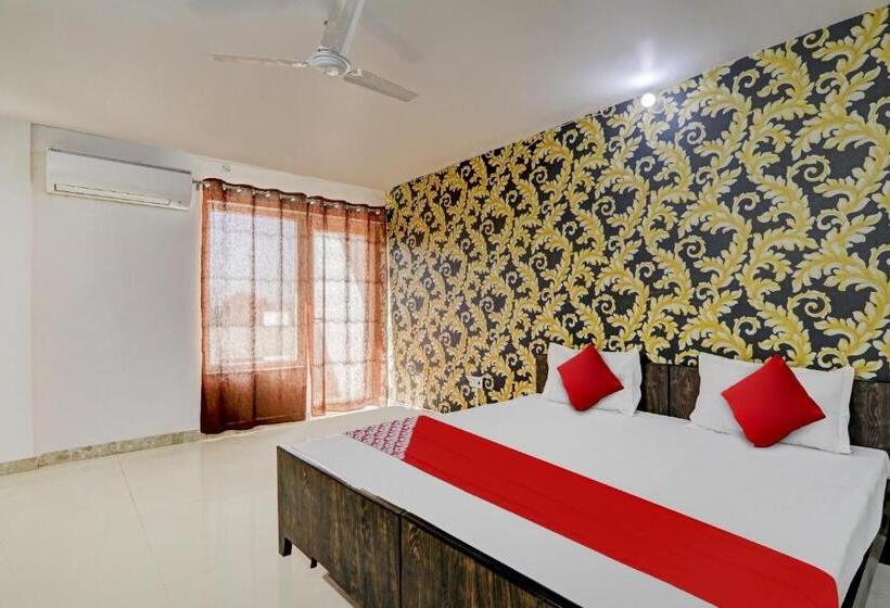 Трехместный Номер Классика, Flagship Ck Inn Near Chaudhary Charan Singh International Airport