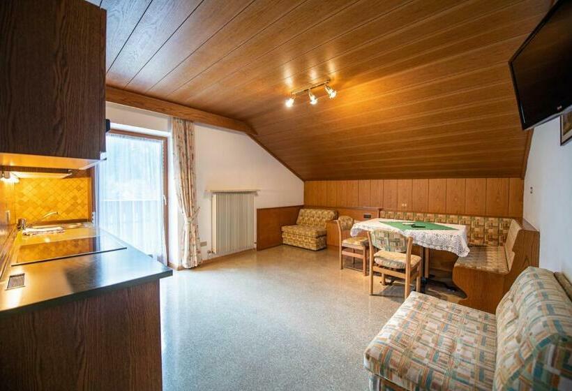 带1个卧室的带阳台的公寓, Apartments Zilli