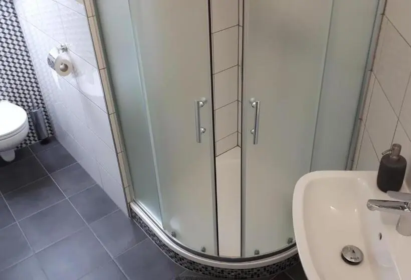 Standard Neljän Hengen Huone, Penzion Bolatice
