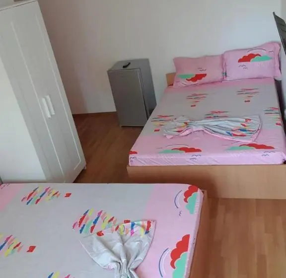 Quarto Triplo Standart, Vila 5