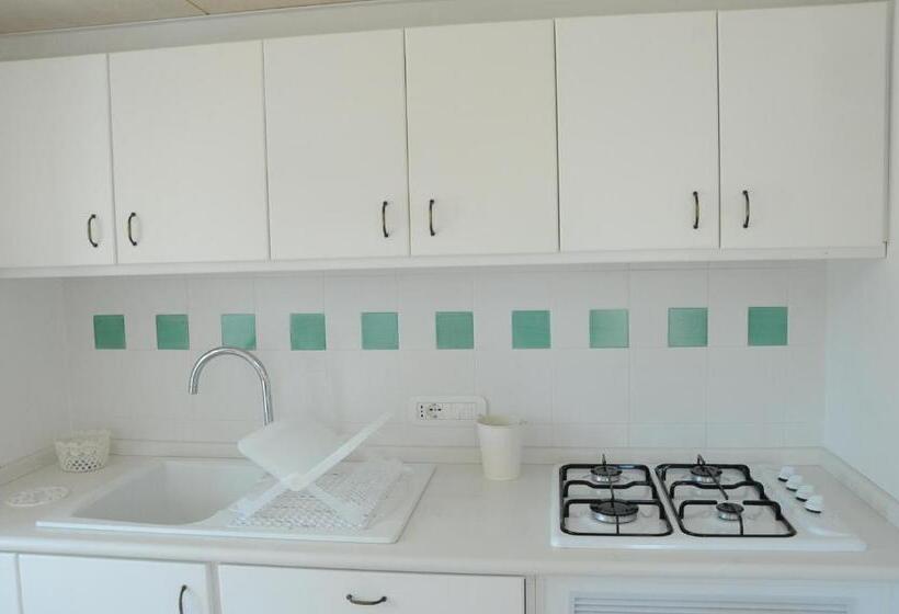 شقة غرفة واحدة, Villa Rosato