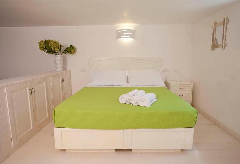 شقة غرفة واحدة, Villa Rosato