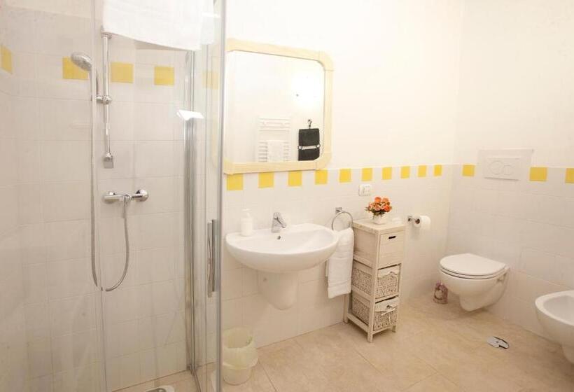 شقة غرفتين, Villa Rosato