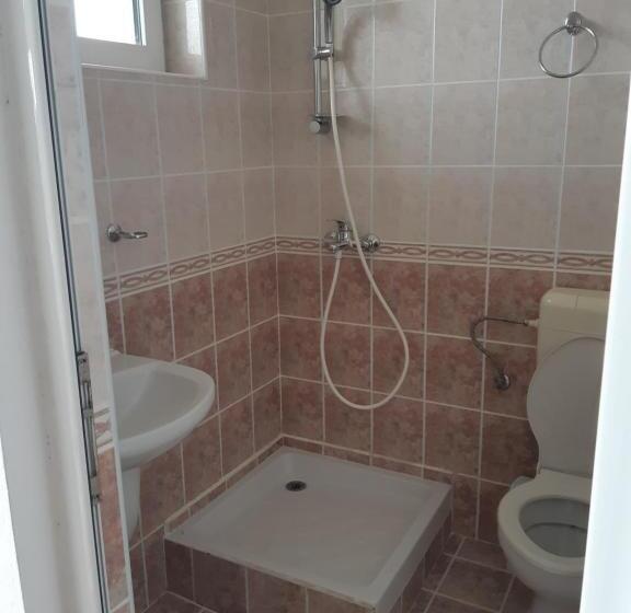 חדר סטנדרט עם מרפסת, къща за гости матеви