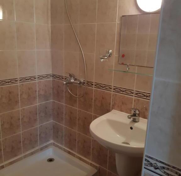 חדר סטנדרט עם מרפסת, къща за гости матеви