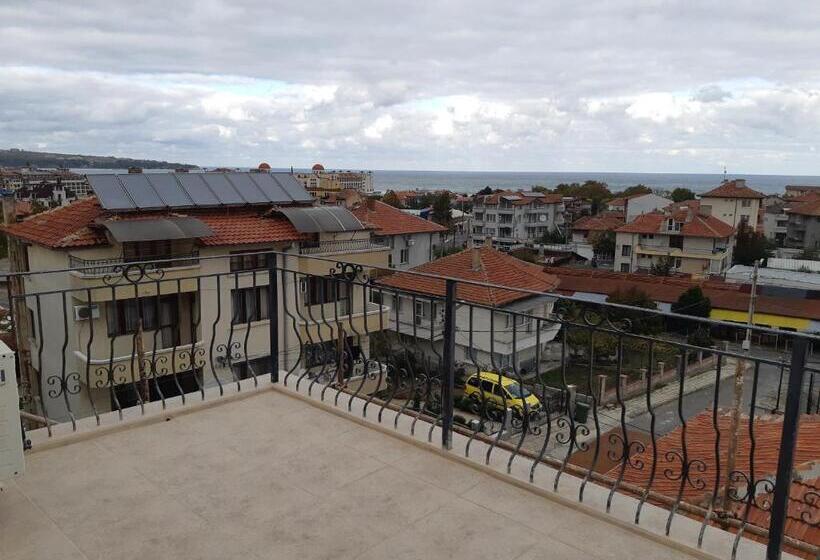 חדר סטנדרט לארבעה, къща за гости матеви