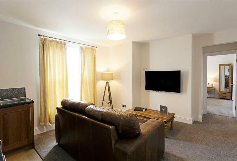 اتاق استاندارد با اتاق نشیمن, Andover House Hotel & Restaurant Adults Only