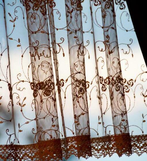 이코노미 룸, Belina