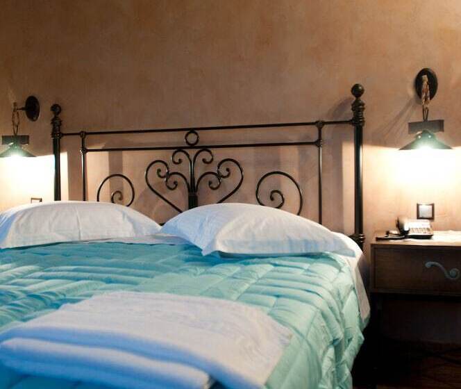 이코노미 룸, Belina