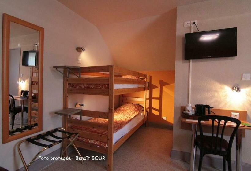 חדר סטנדרט לארבעה, Brit Hotel Grand Hotel Munster