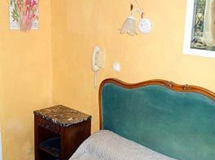 Standard Room Shared Bathroom