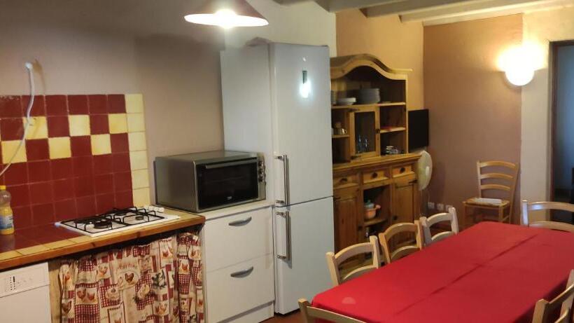 오두막, Domaine Du Mas Bazan