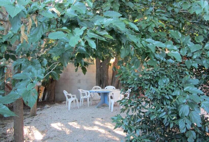 오두막, Domaine Du Mas Bazan