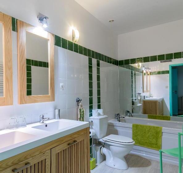 Трехместный Номер Комфорт, Domaine Du Mas Bazan