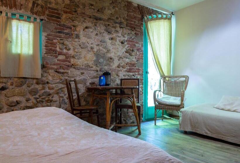 غرفة كومفورت ثلاثية, Domaine Du Mas Bazan