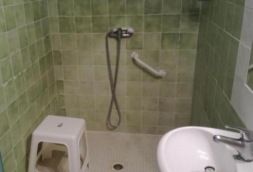 오두막, Domaine Du Mas Bazan