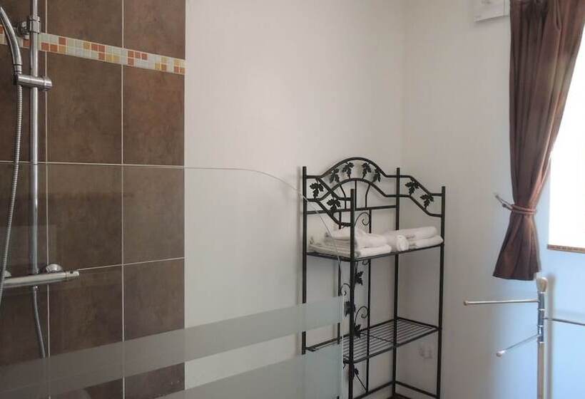 חדר סטנדרט, Du Golf De Clécy