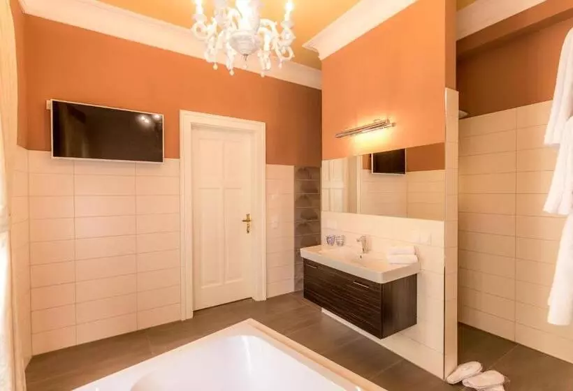 キングサイズベッドのスイートルーム, Grande Albergo Giancarlo