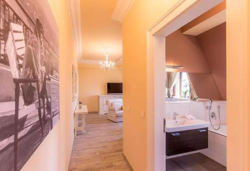 キングサイズベッドのスイートルーム, Grande Albergo Giancarlo