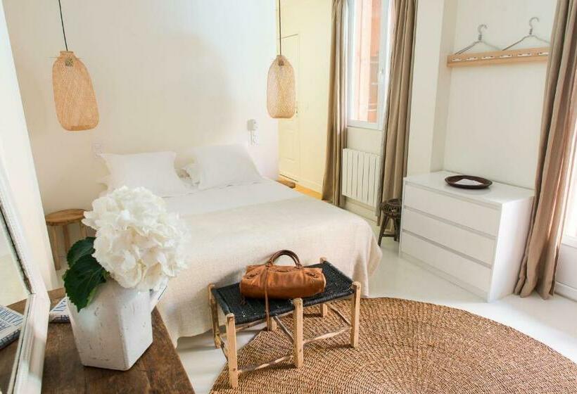 اتاق لوکس, Home Arcachon