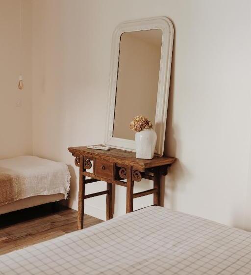 اتاق لوکس, Home Arcachon