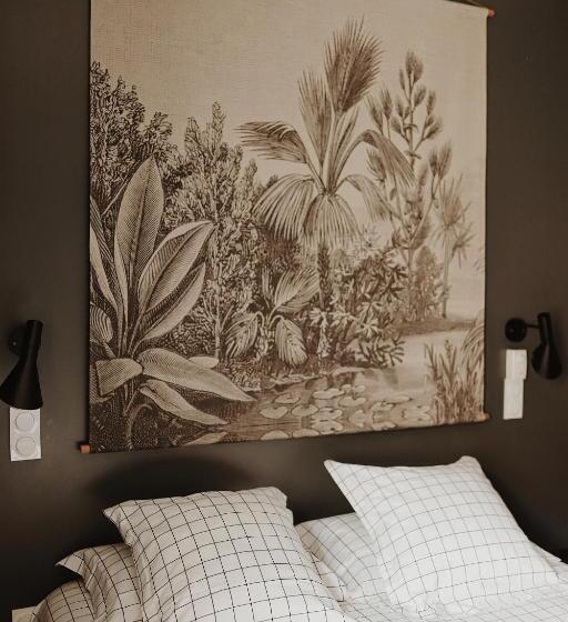 اتاق لوکس با بالکن, Home Arcachon