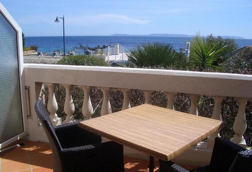 غرفة قياسية مطلّة علي البحر, Hôtel Beau Soleil