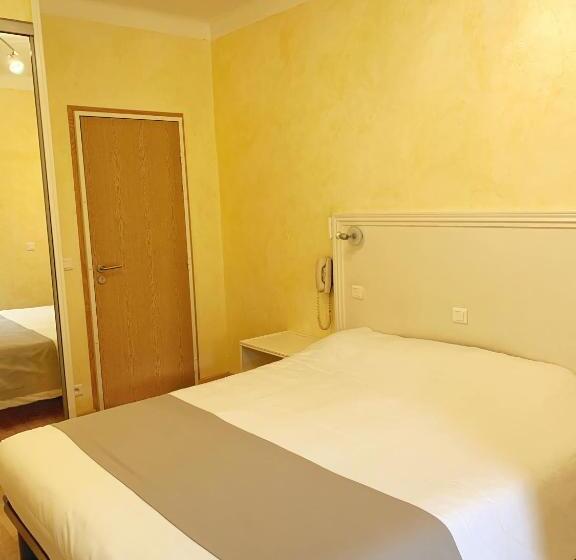 غرفة قياسية ثلاثية, Hôtel Beau Soleil