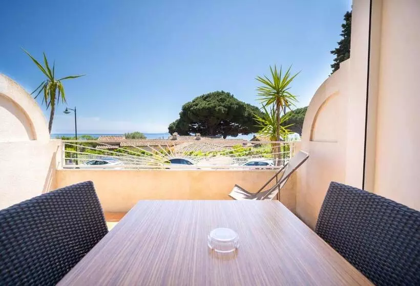 オーシャンビュージュニアスイート, Hôtel Beau Soleil