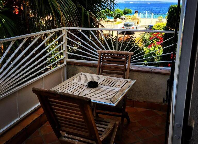 Семейный Номер Боковой Вид на Море, Hôtel Beau Soleil