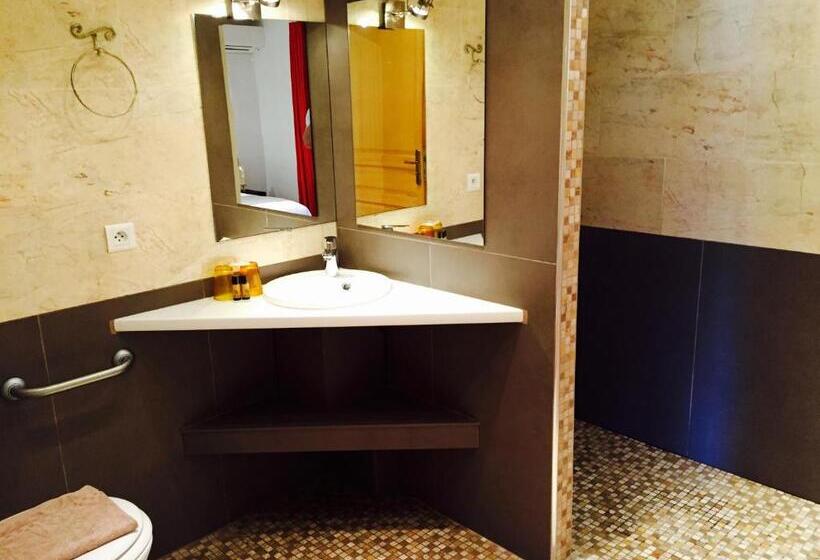 غرفة قياسية مطلّة علي الحديقة, Hôtel Beau Soleil