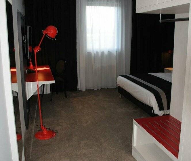 스탠다드 룸, Hôtel Des Lumières Lyon Meyzieu Arena Stadium