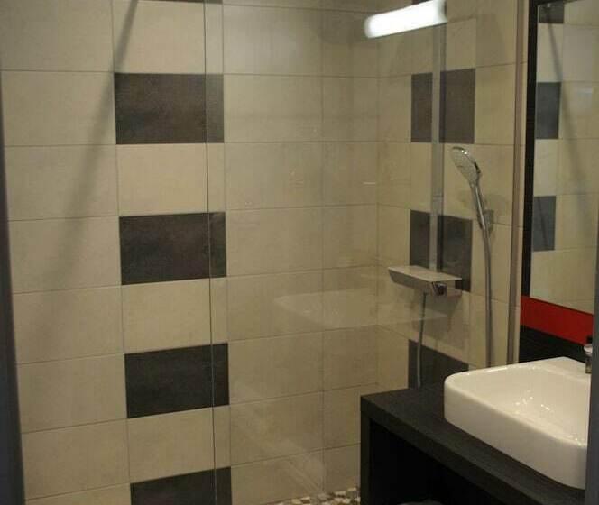 스탠다드 룸, Hôtel Des Lumières Lyon Meyzieu Arena Stadium