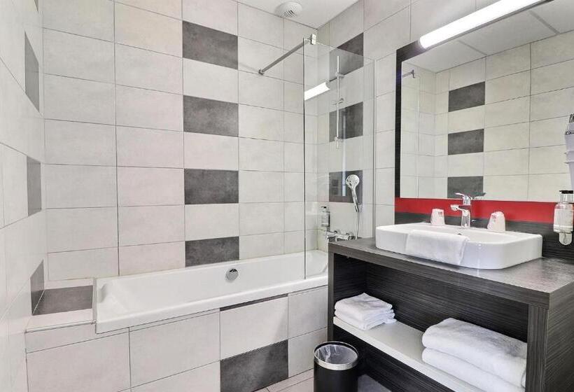 디럭스 스위트, Hôtel Des Lumières Lyon Meyzieu Arena Stadium